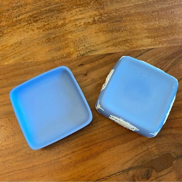 Wedgwood England Jasperware Square Trinket Dish - Picture 10 of 15